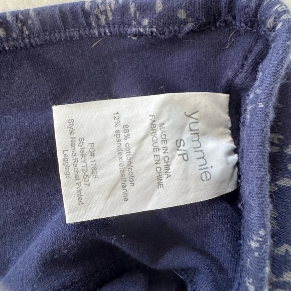 Yummie Yoga Leggings Bundle – Small – Navy Solid & Snake Print – Full Length - Picture 5 of 9